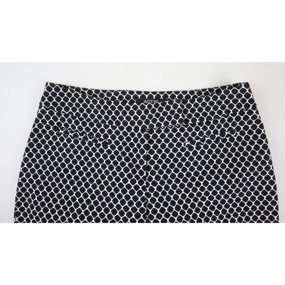 WOMEN'S BLACK & WHITE PRINT CROPPED CAPRI PANTS - APT. 9 - SIZE 4P - Picture 3 of 5